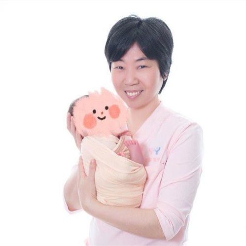 亿婴宝 三孩时代来临，请保姆还是育婴师？关键区别在这里